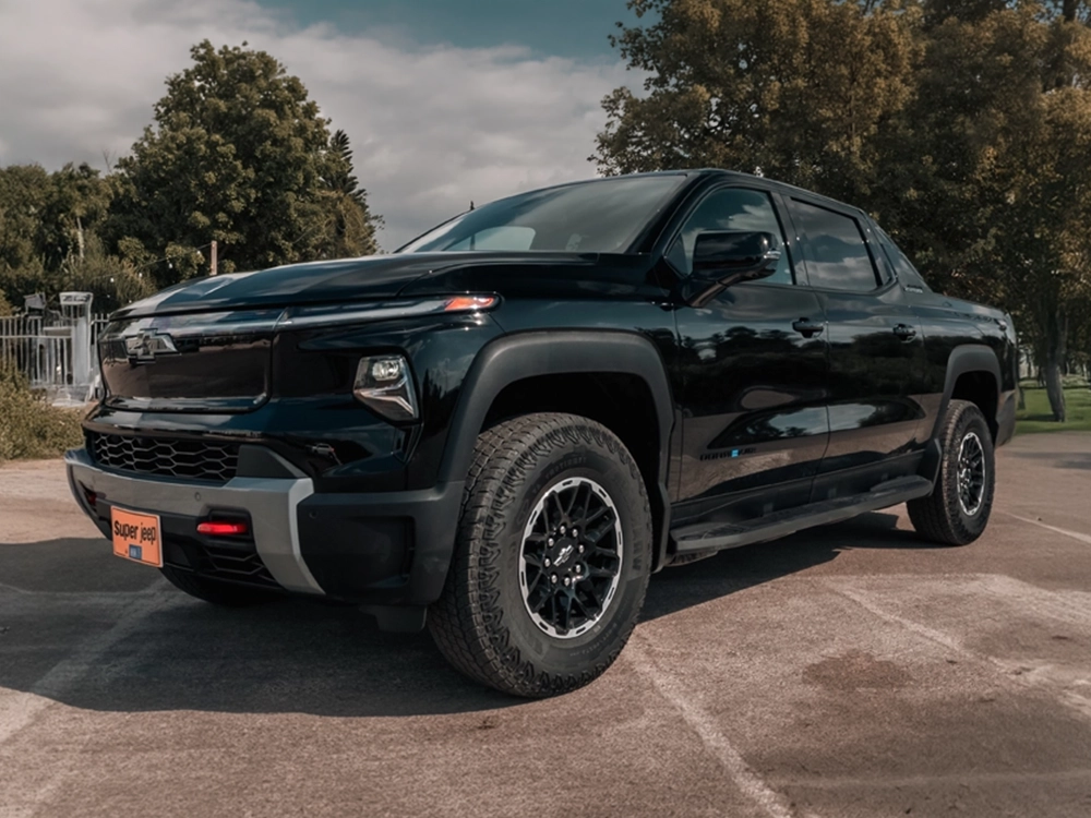 chevrolet-silverado-ev-trail-boss-max-range-category-slider-mob