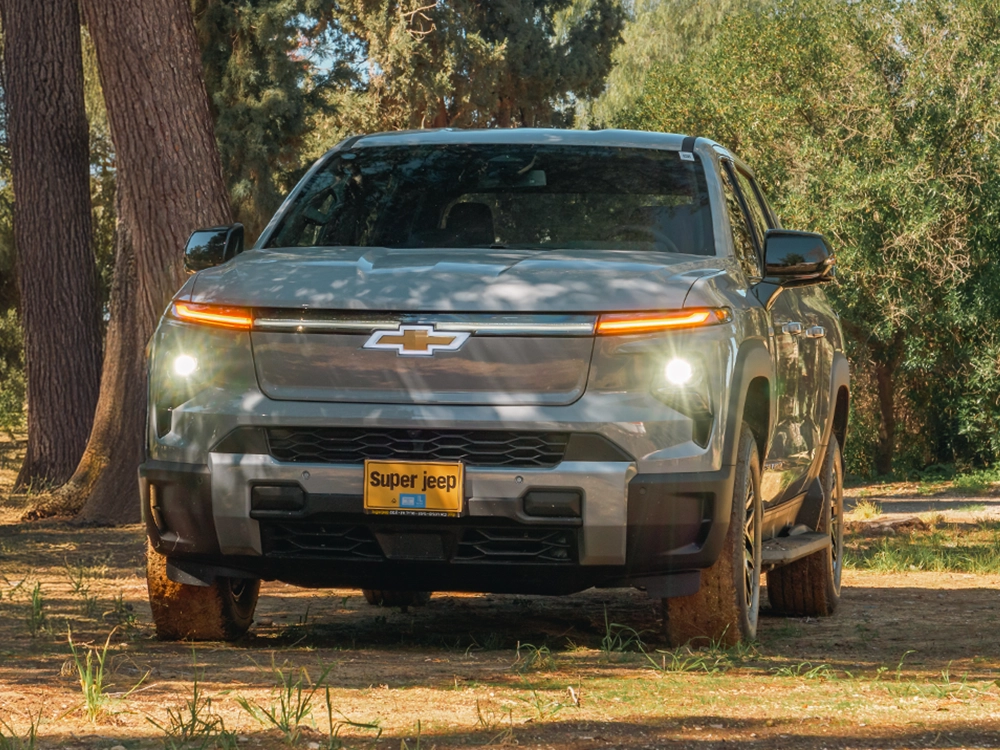Chevrolet Silverado EV LT - מבט קדמי