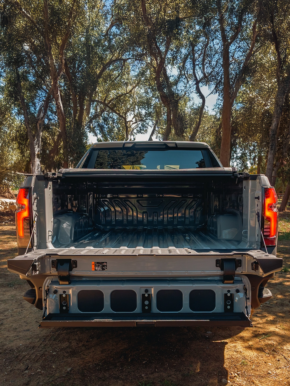 Chevrolet Silverado EV LT - ארגז פתוח