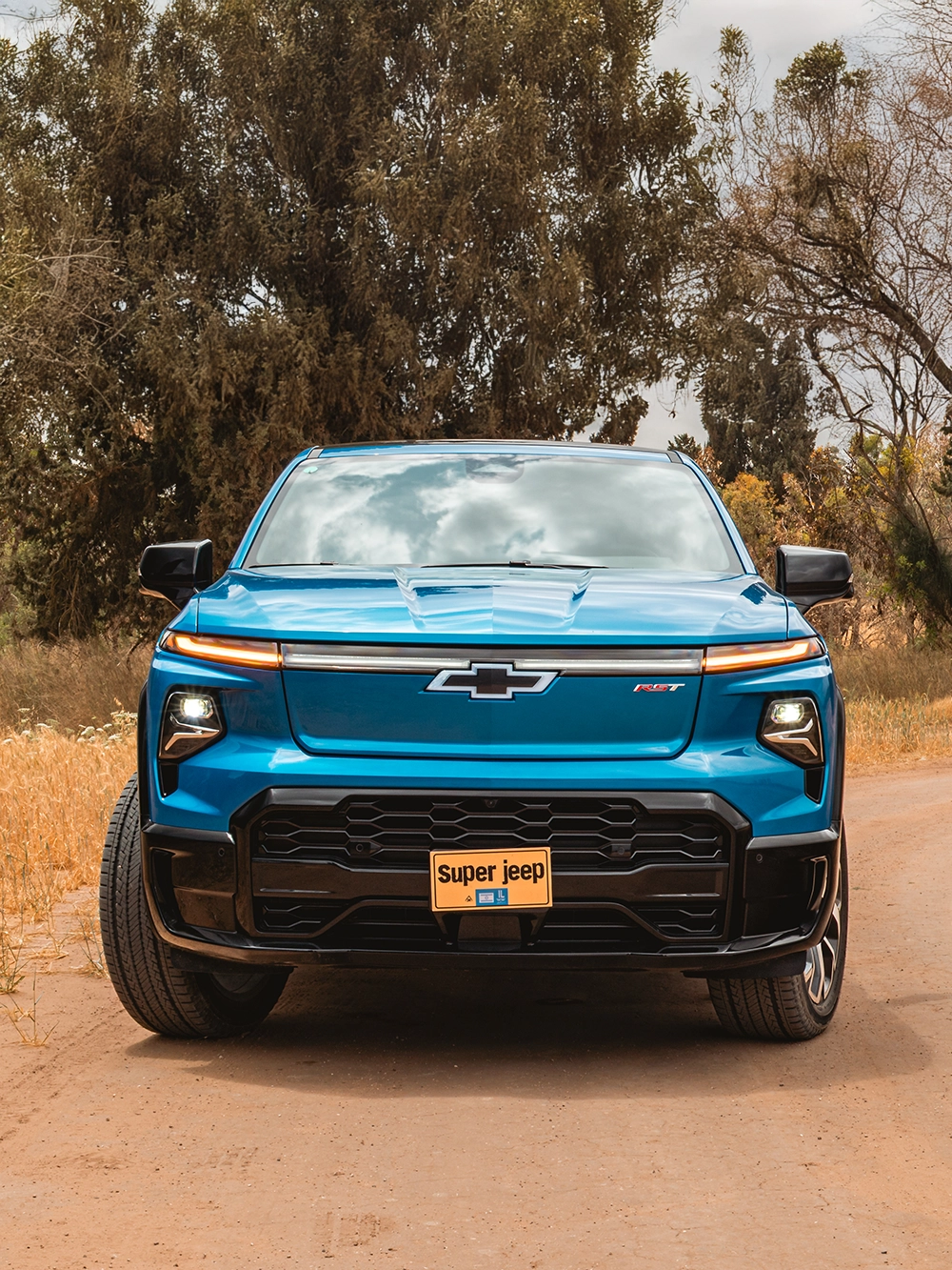 Chevrolet Silverado EV RST - מבט קדמי