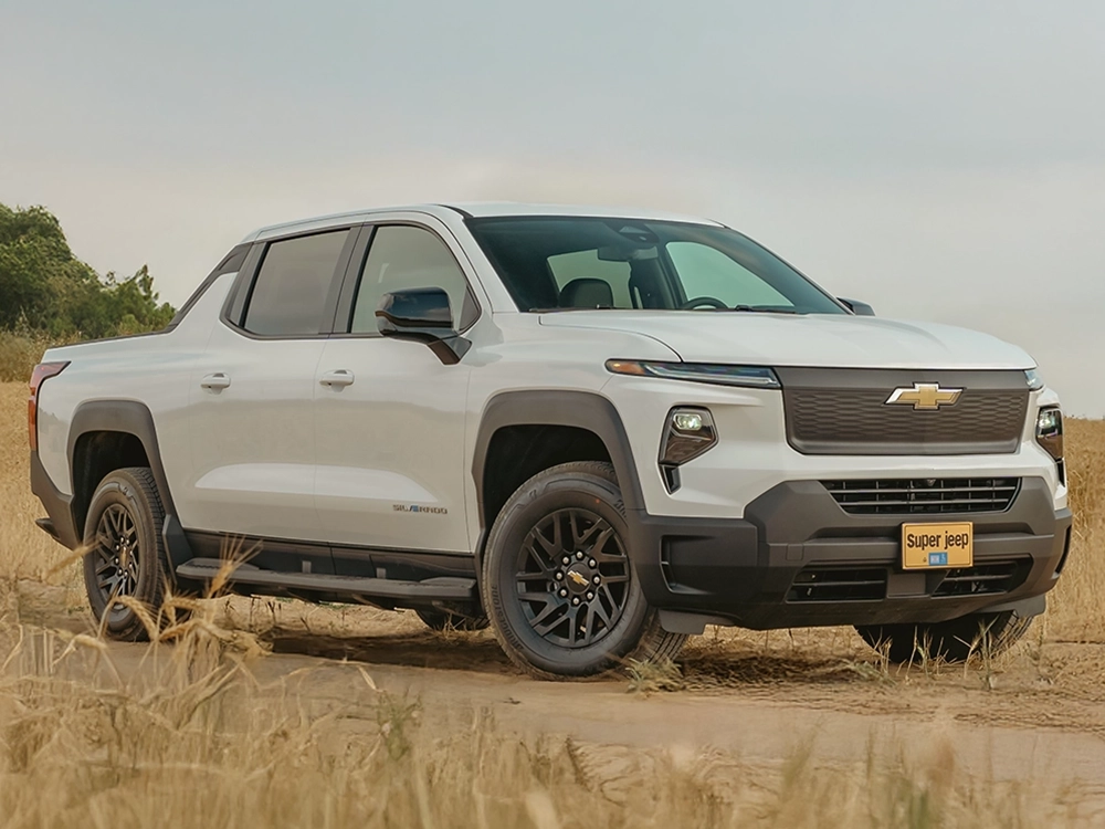 Chevrolet Silverado EV WT - מבט צד- מובייל