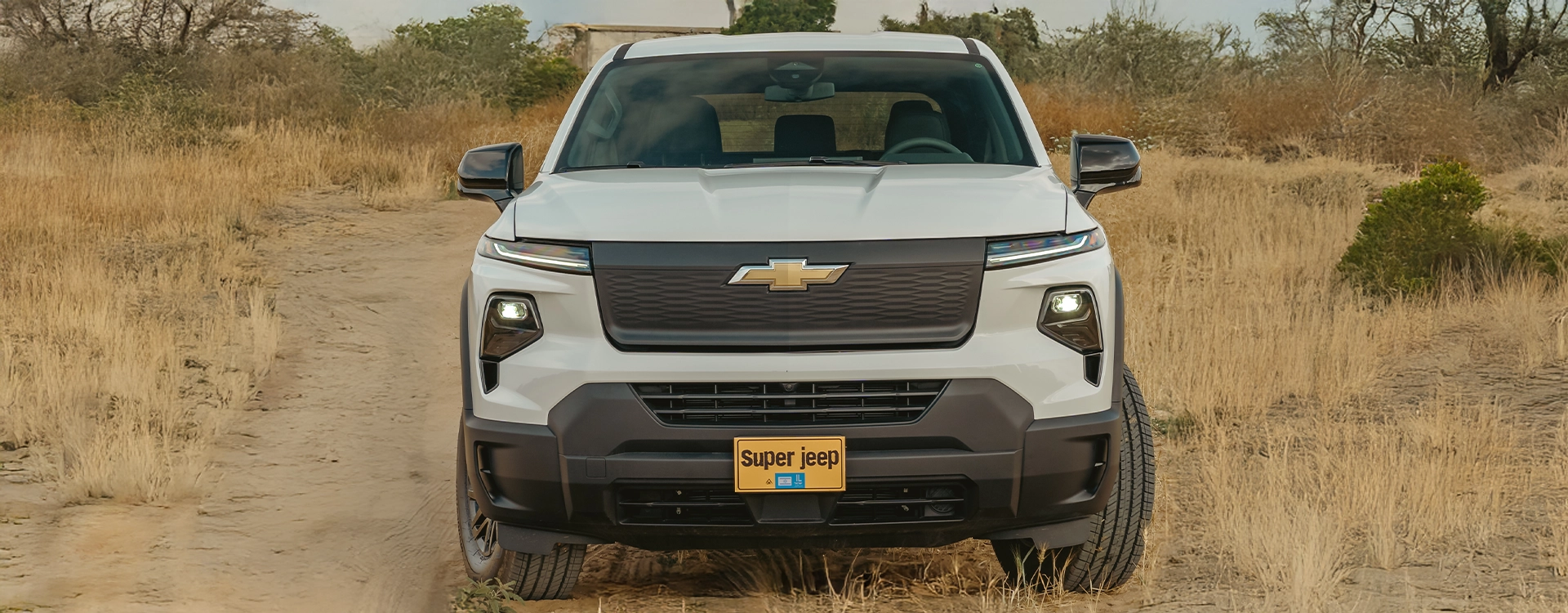 Chevrolet Silverado EV WT - מבט קדמי