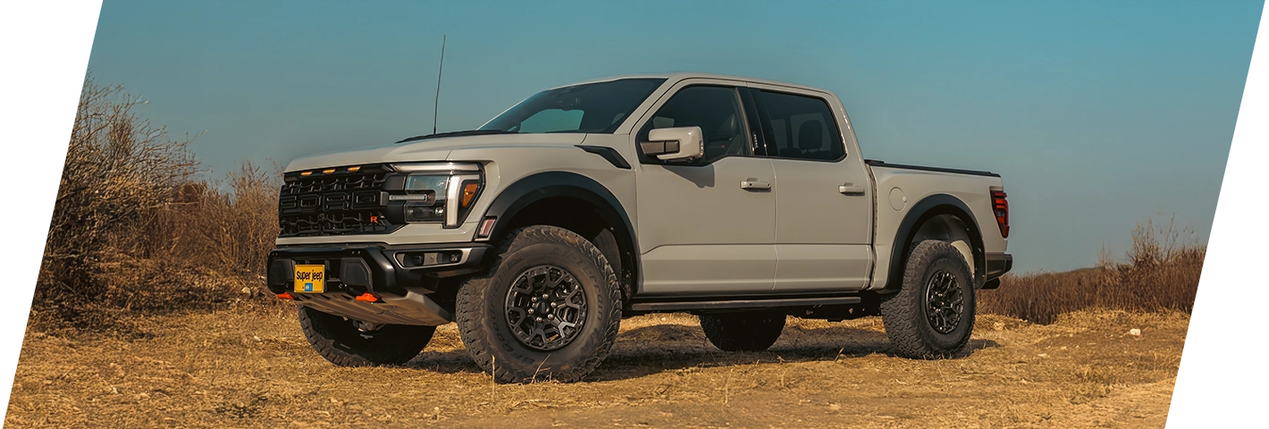 Ford F-150 Raptor R - מבט צד אלכסוני