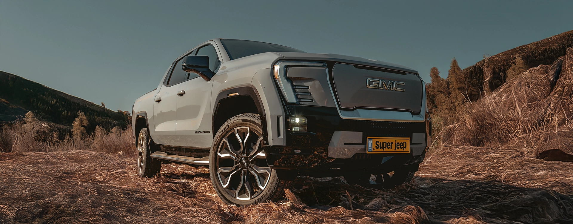 GMC Sierra Denali EV - תקריב גריל קדמי