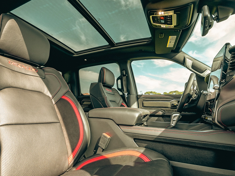 RAM 1500 RHO - מושבים קדמיים