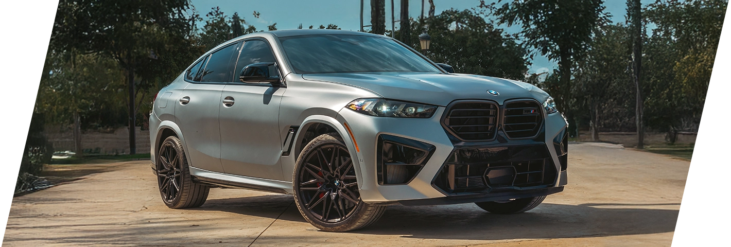 BMW X6 M Competition - מבט צד אלכסוני