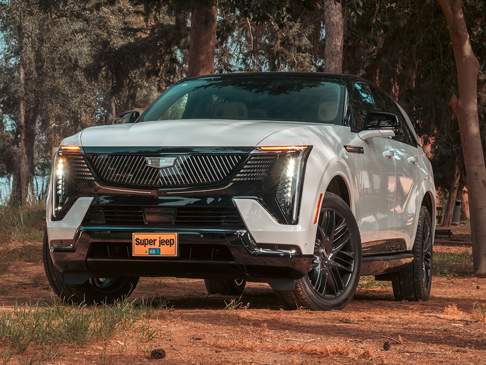 Cadillac Escalade IQ Sport 1 - מבט קדמי