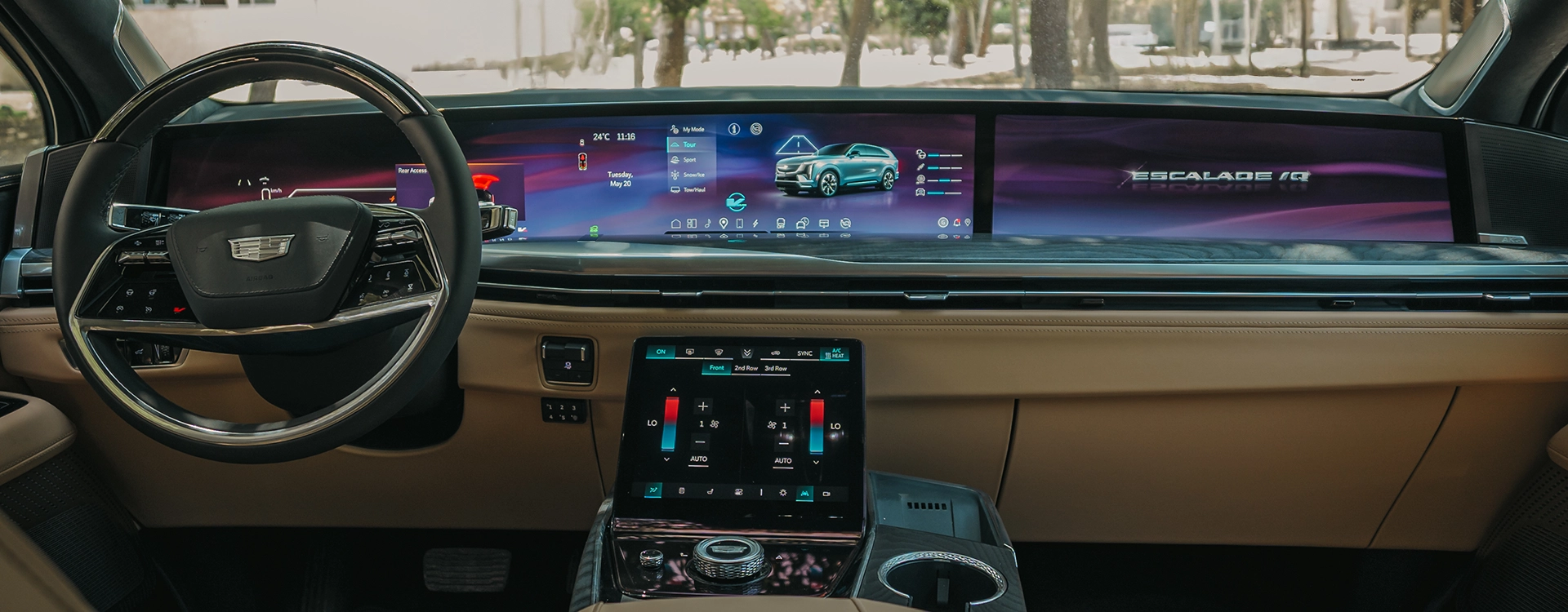 Cadillac Escalade IQ Sport 2 - דשבורד ומסך מולטימדיה