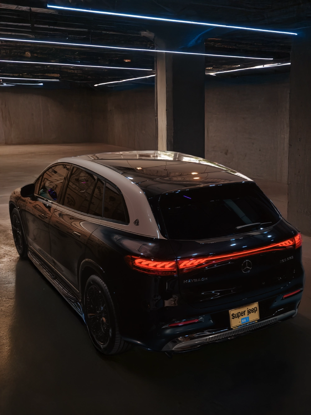 Mercedes-Benz Maybach EQS 680 - מבט אחורי