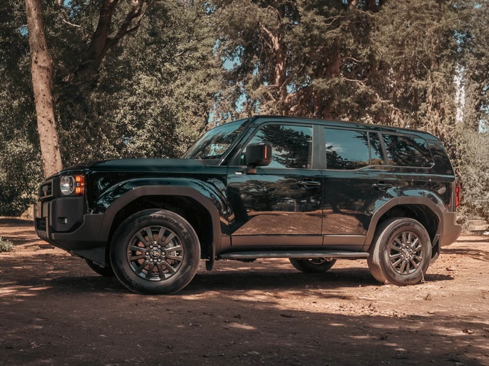 toyota-land-cruiser-1958-category-slider-mob