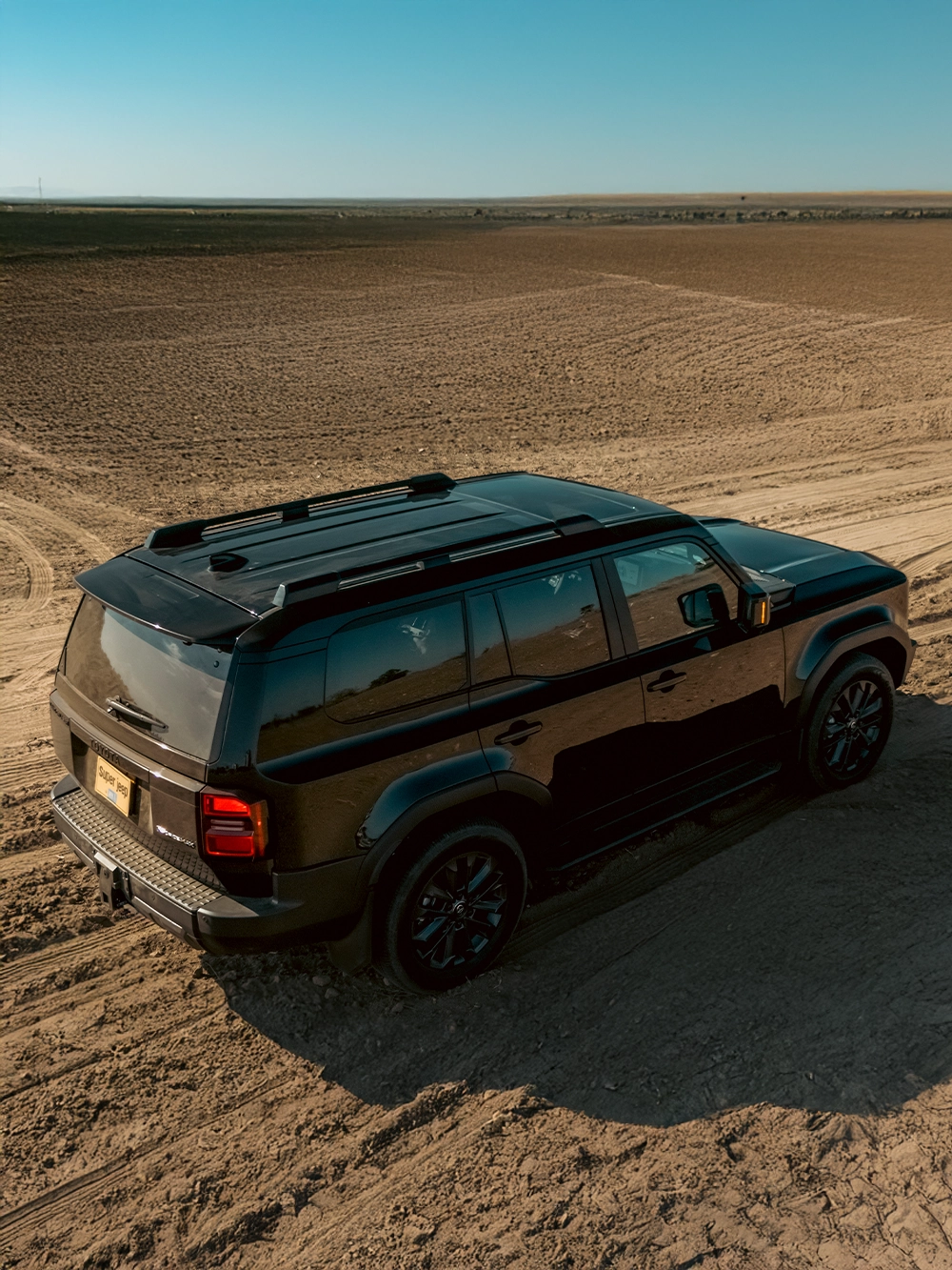 Toyota Land Cruiser 250 Hybrid - מבט על מרחפן